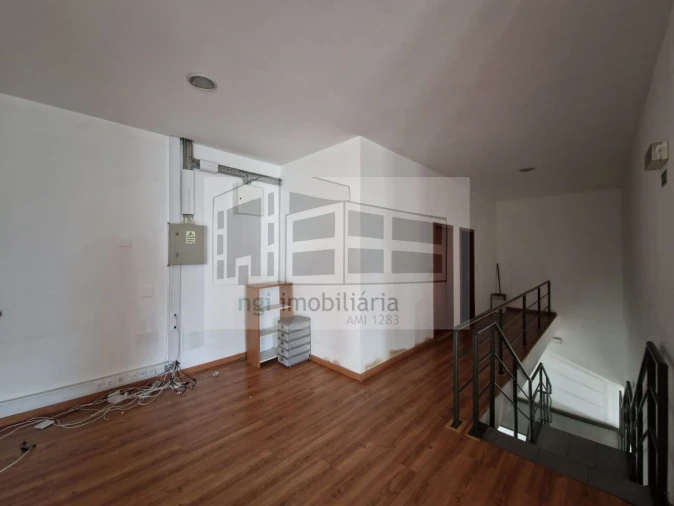 Loja para Arrendamento em Alverca do Ribatejo e Sobralinho Foto 15