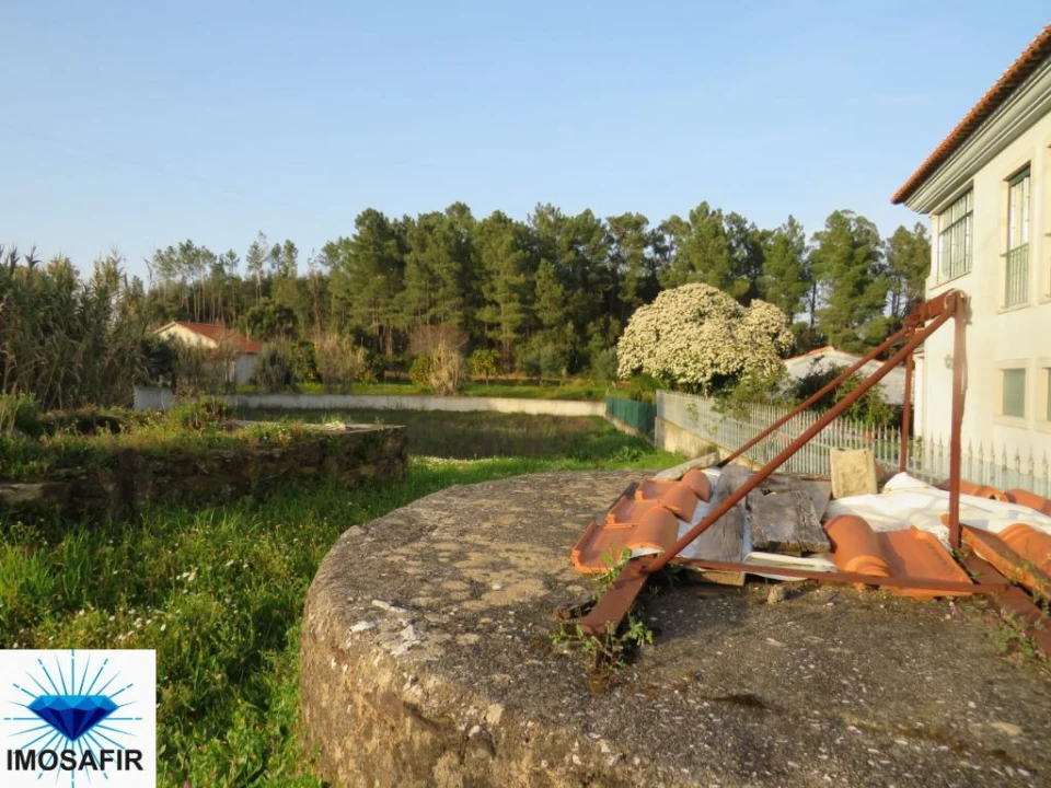 Terreno para Venda em São João Baptista e Santa Maria dos Olivais Foto 2