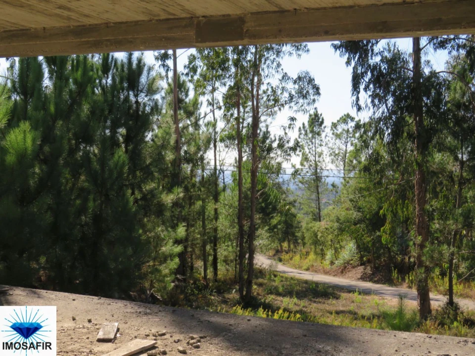 Moradia T3 para Venda em Aguas Belas Foto 12