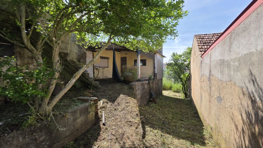 Moradia T2 para Venda em Areias e Pias Foto 2