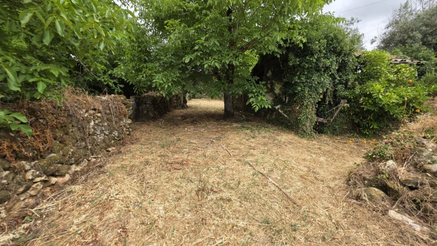 Moradia T2 para Venda em Chãos Foto 9