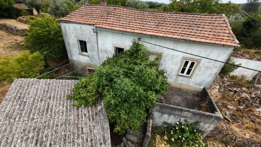 Moradia T2 para Venda em Chãos Foto 4