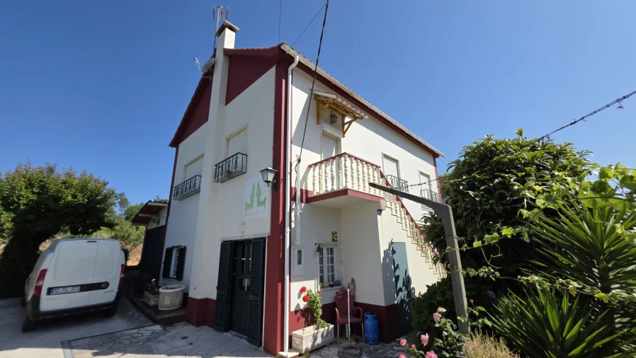 Moradia T4 para Venda em Olalhas Foto 16