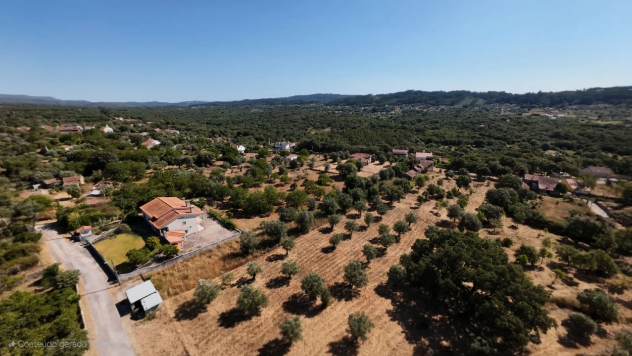 Terreno para Venda em Areias e Pias Foto 4