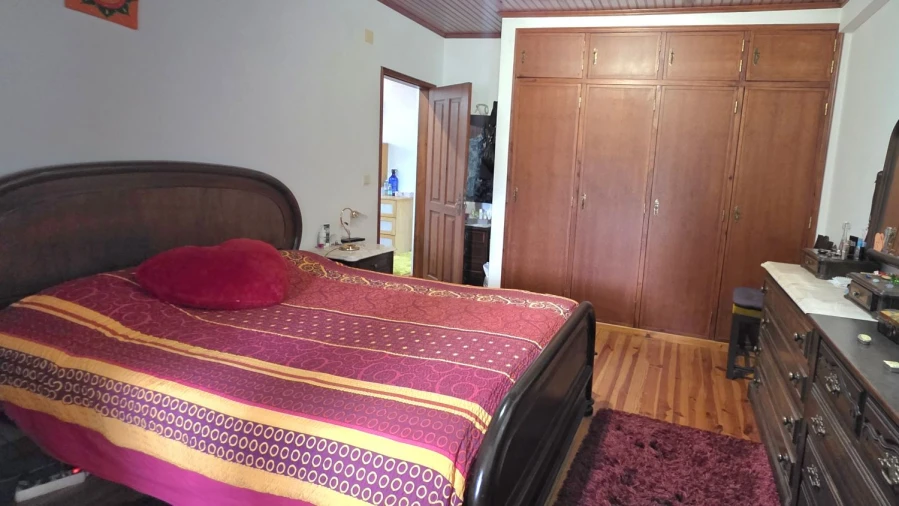 Moradia T7 para Venda em Serra e Junceira Foto 30