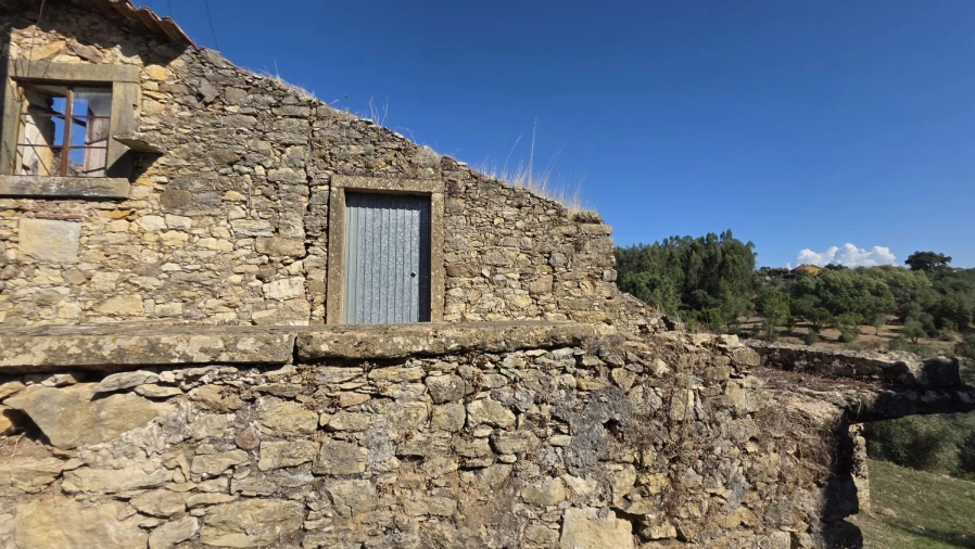 Moradia T3 para Venda em Casais e Alviobeira Foto 13