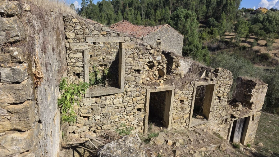 Moradia T3 para Venda em Casais e Alviobeira Foto 7