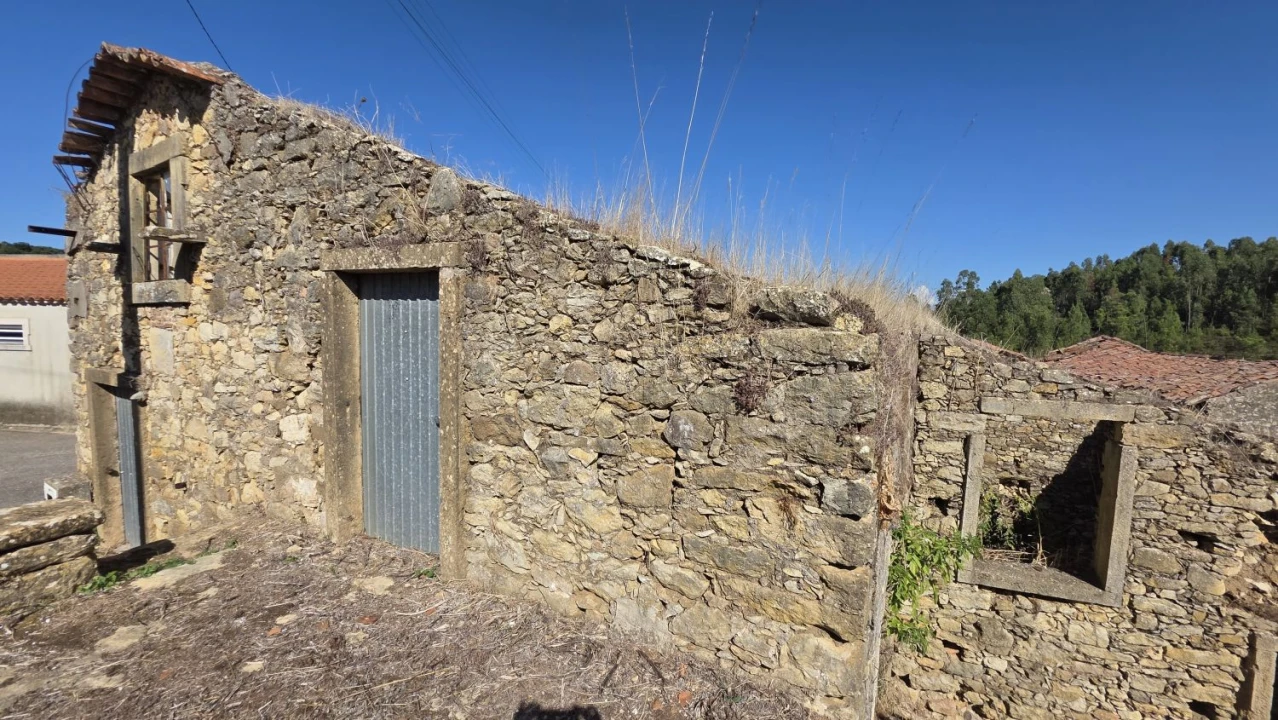 Moradia T3 para Venda em Casais e Alviobeira Foto 8