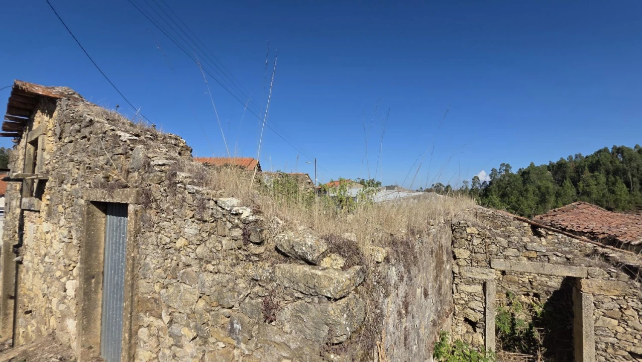 Moradia T3 para Venda em Casais e Alviobeira Foto 11