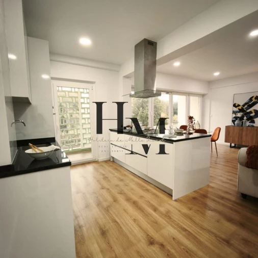 Apartamento T3 para Venda em Benfica Foto 9