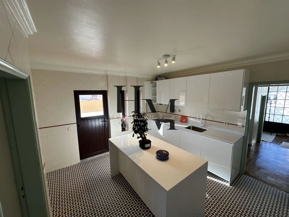 Moradia T4 para Venda em São Domingos de Rana Foto 33