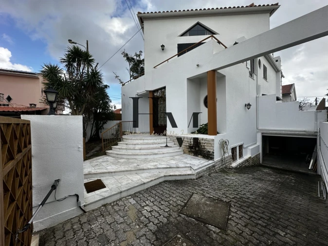 Moradia T4 para Venda em São Domingos de Rana Foto 4