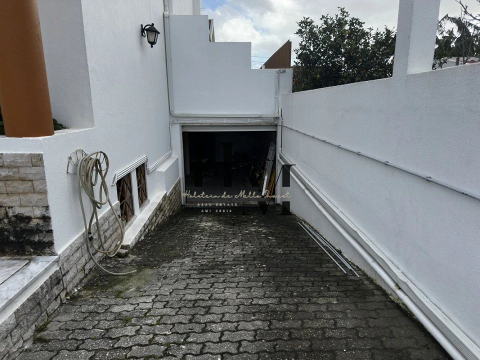 Moradia T4 para Venda em São Domingos de Rana Foto 3