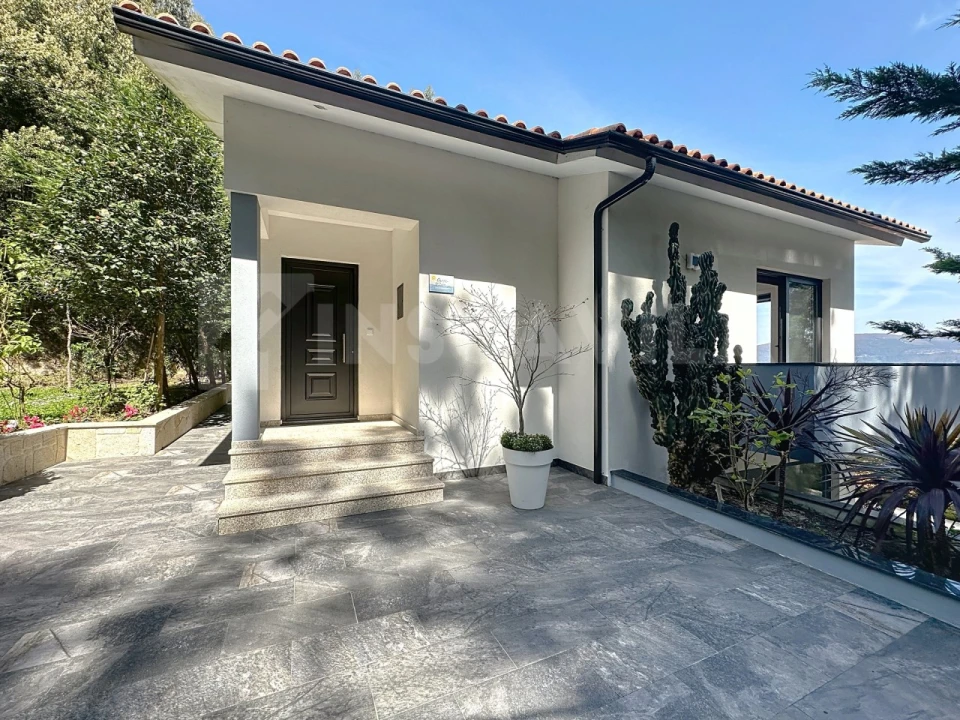 Moradia T4 para Venda em Caminha (Matriz) e Vilarelho Foto 1