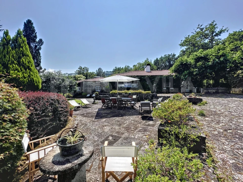 Moradia T6 para Venda em Mentrestido Foto 11