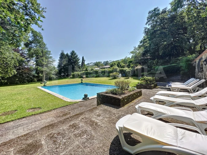 Moradia T6 para Venda em Mentrestido Foto 3