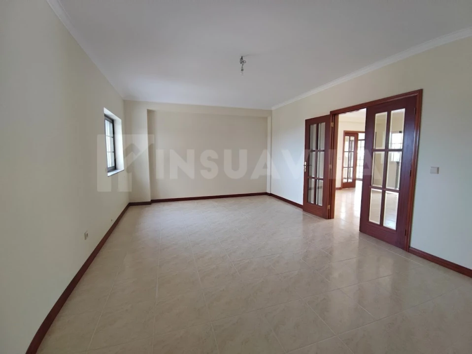 Moradia T4 para Venda em Sopo Foto 6