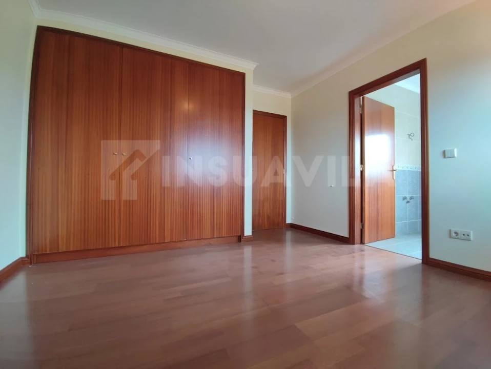 Moradia T4 para Venda em Sopo Foto 17