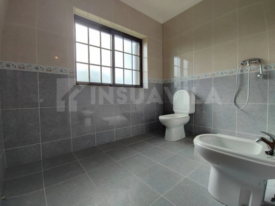 Moradia T4 para Venda em Sopo Foto 18