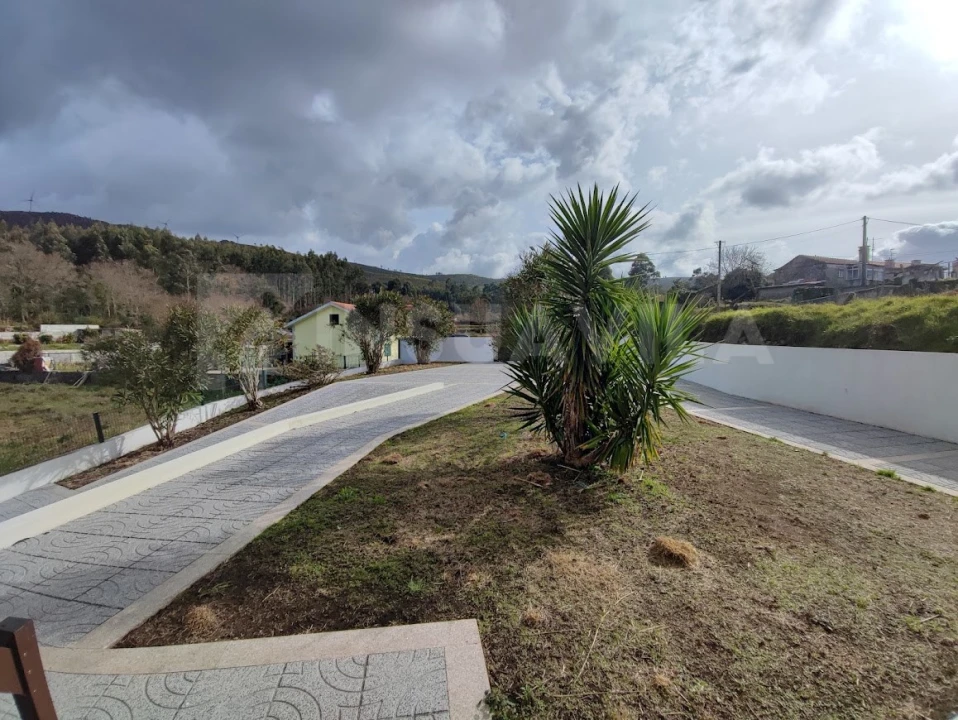 Moradia T4 para Venda em Sopo Foto 29