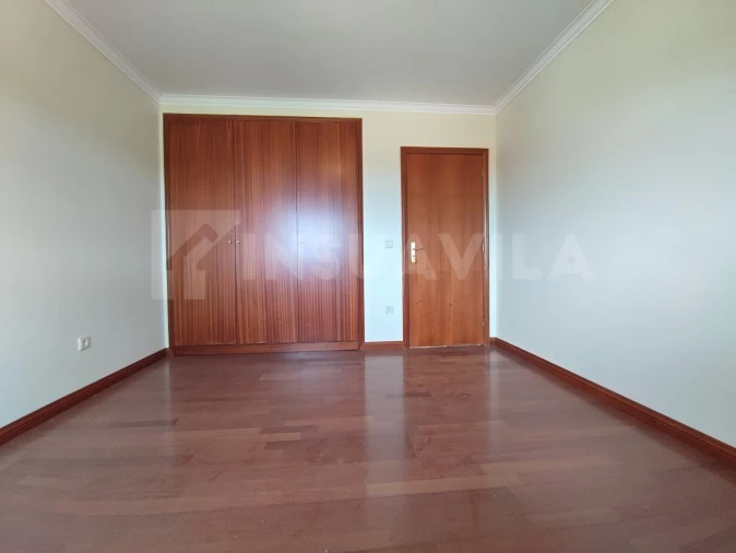 Moradia T4 para Venda em Sopo Foto 16