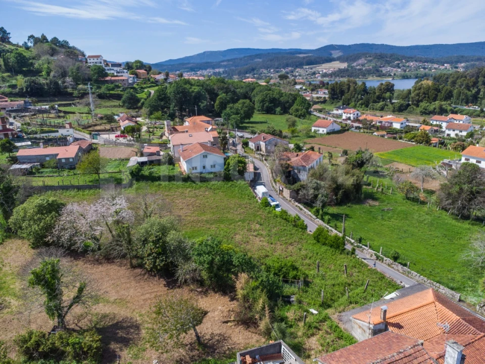 Moradia T2 para Venda em Gondarem Foto 32