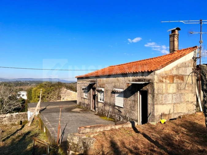 Moradia T2 para Venda em Gondarem Foto 5