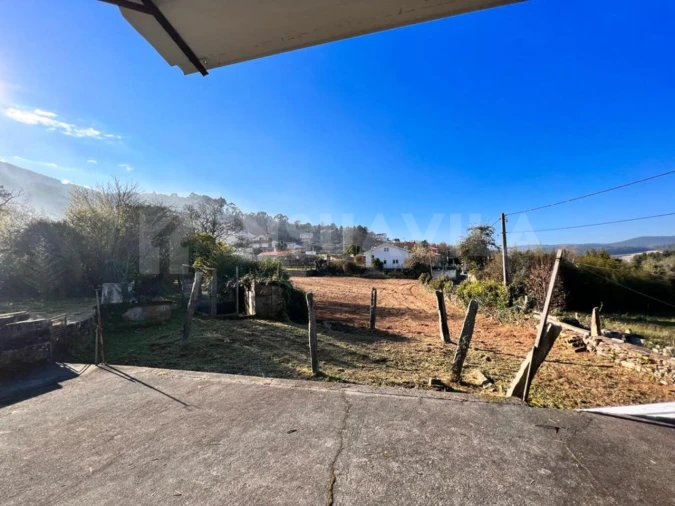 Moradia T2 para Venda em Gondarem Foto 7