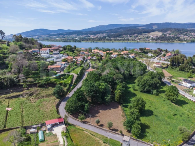 Terreno para Venda em Gondarem Foto 3