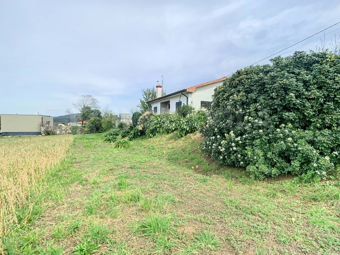 Moradia T3 para Venda em Venade e Azevedo Foto 23