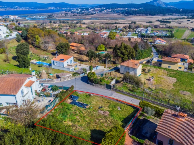Terreno para Venda em Caminha (Matriz) e Vilarelho
