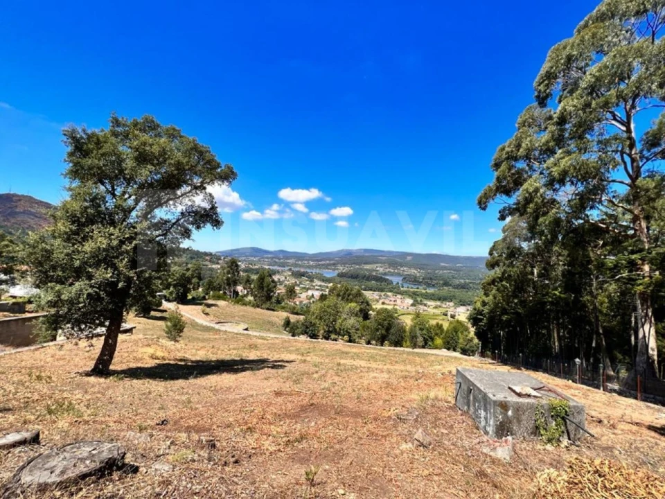 Terreno para Venda em Gondarem Foto 11
