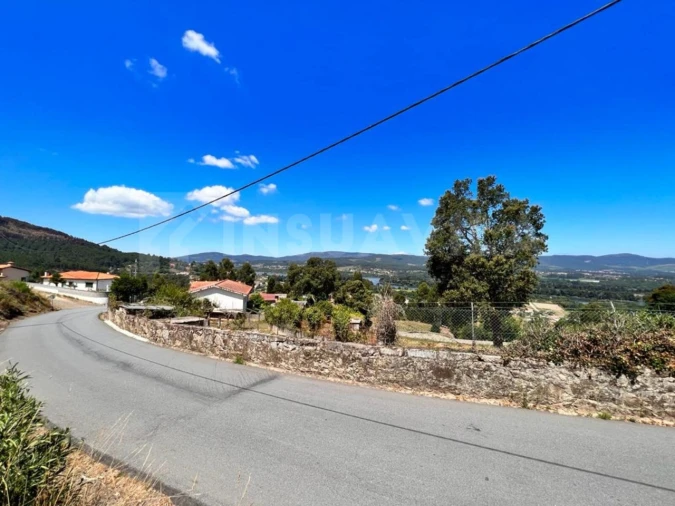 Terreno para Venda em Gondarem Foto 13