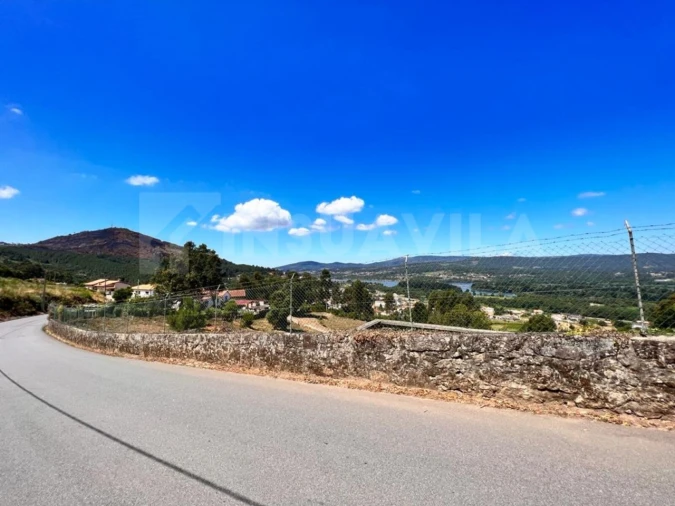 Terreno para Venda em Gondarem Foto 17