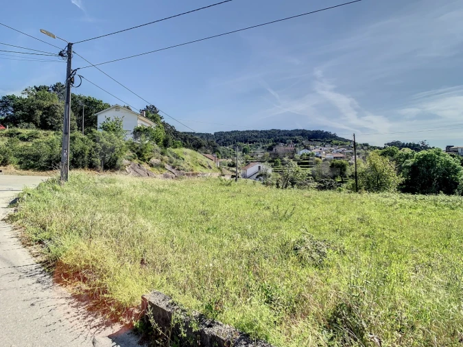 Terreno para Venda em Gondarem Foto 4