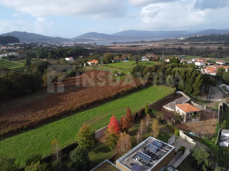 Terreno para Venda em Venade e Azevedo Foto 1