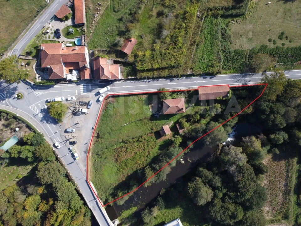 Moradia T5 para Venda em Covas Foto 2