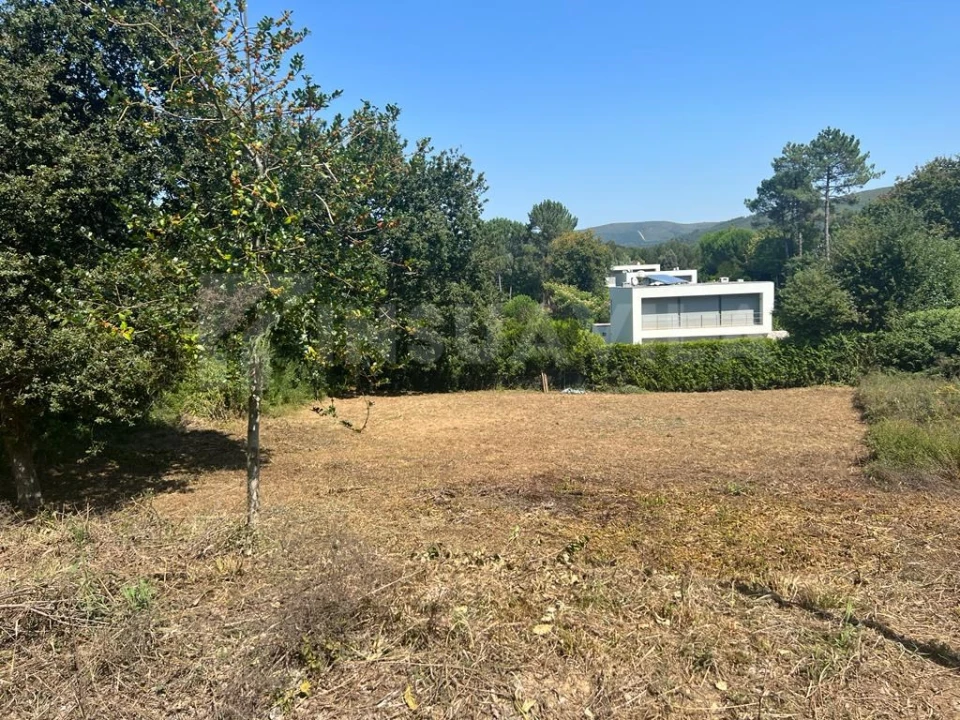 Terreno para Venda em Venade e Azevedo Foto 1