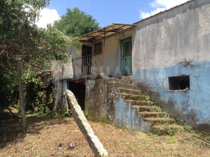 Moradia T3 para Venda em Romarigães Foto 2