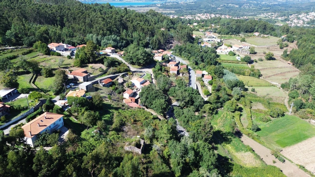 Moradia T3 para Venda em Venade e Azevedo Foto 9