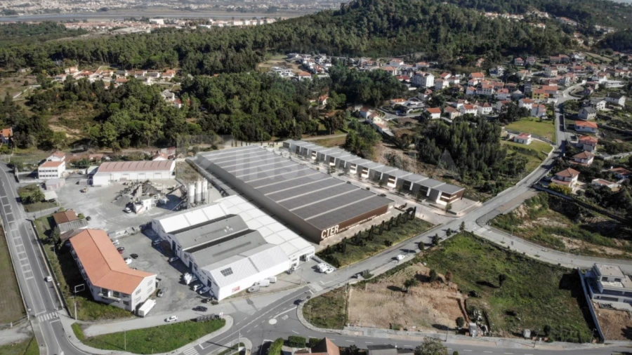 Armazém para Venda em Vila Nova de Anha Foto 12