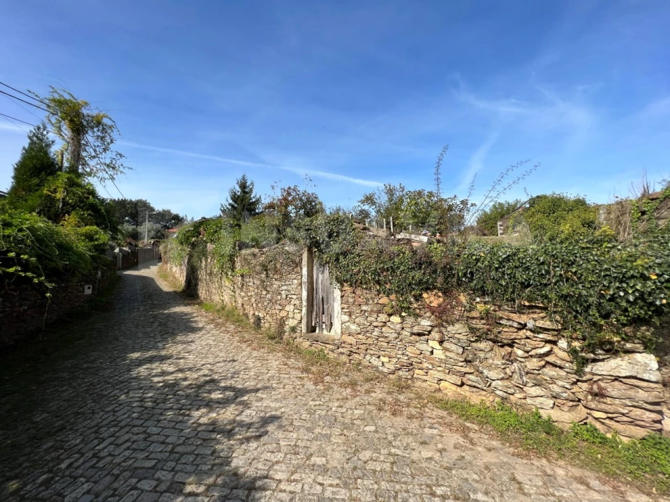 Moradia T3 para Venda em Venade e Azevedo Foto 30