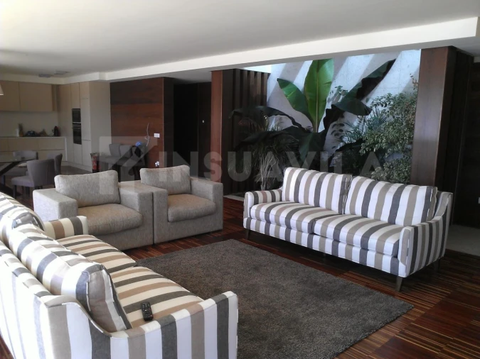 Moradia T6 para Venda em Lanhelas Foto 10