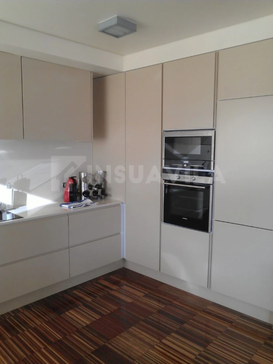 Moradia T6 para Venda em Lanhelas Foto 11