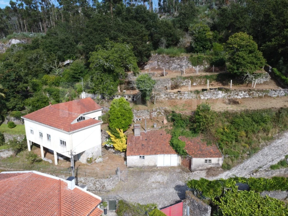 Moradia T3 para Venda em Lanhelas Foto 19