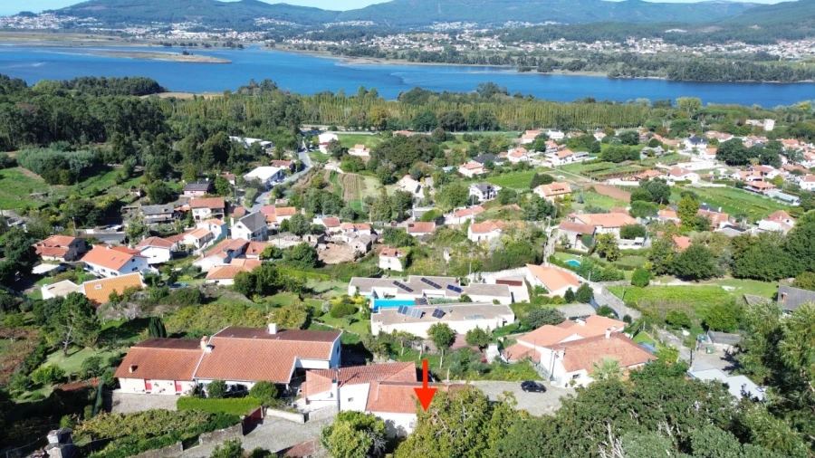 Moradia T3 para Venda em Lanhelas Foto 3