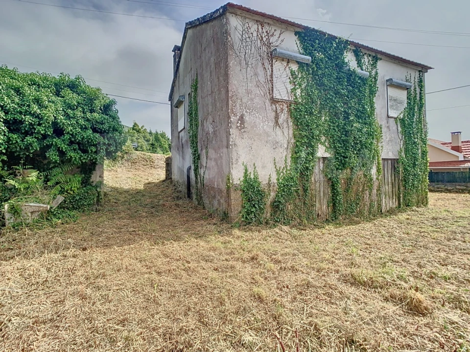 Moradia T3 para Venda em Loivo Foto 4