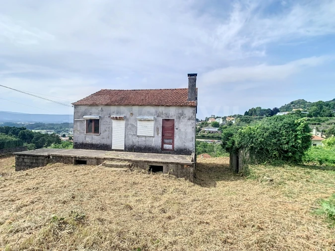 Moradia T3 para Venda em Loivo Foto 1