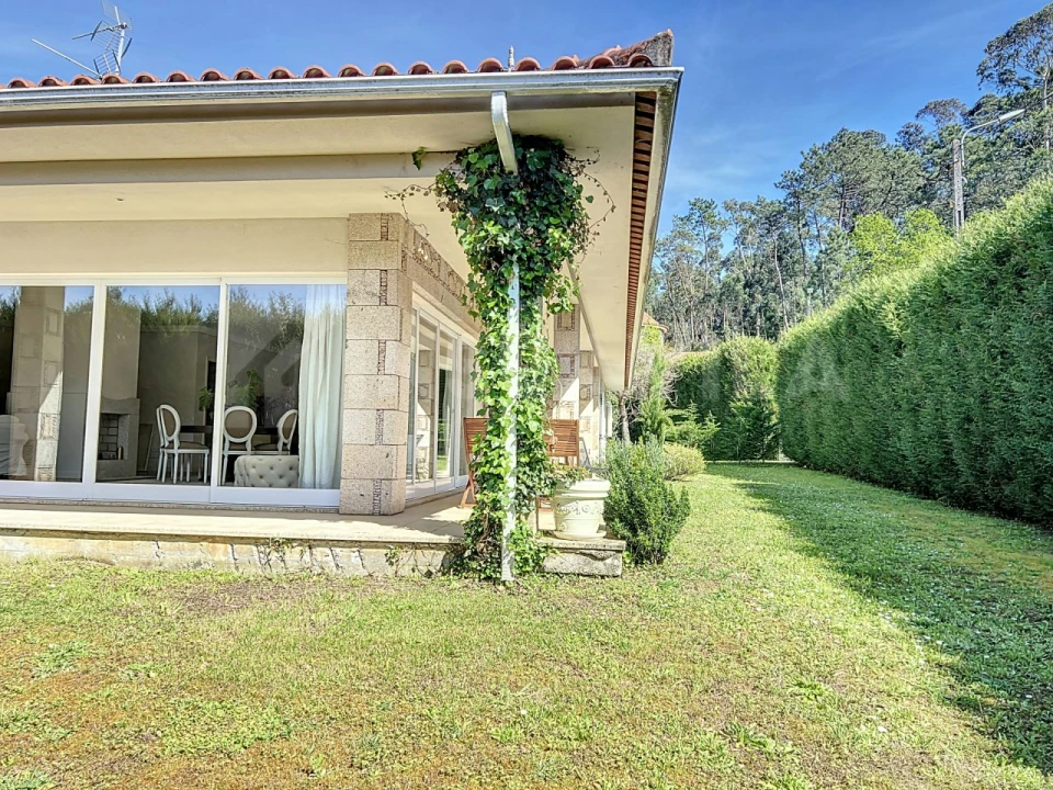 Moradia T3 para Venda em Venade e Azevedo Foto 5