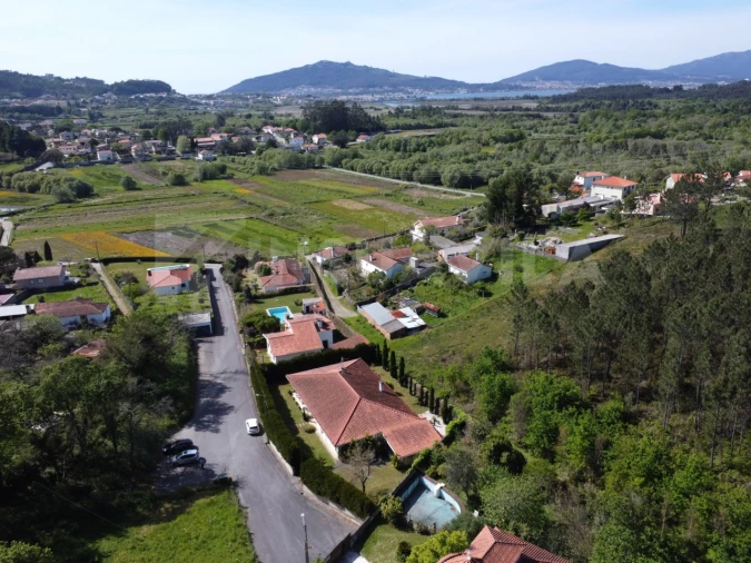 Moradia T3 para Venda em Venade e Azevedo Foto 40